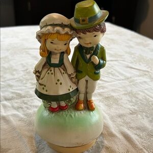 Vintage Schmid Bros Japan Irish Couple music box